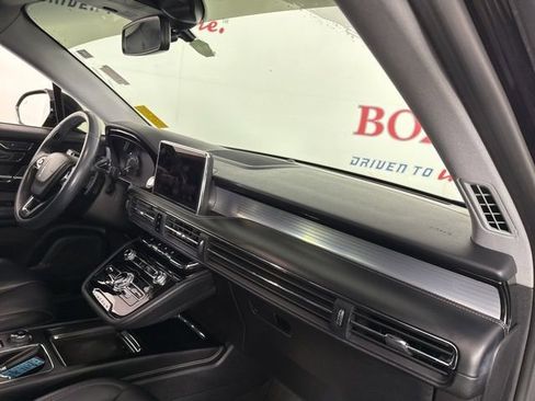 Used 2021 Lincoln Corsair FWD w/ Convenience Package image 17