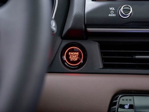 New 2026 Honda Pilot Touring image 22