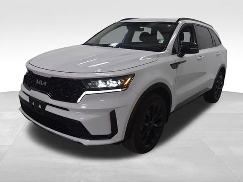 Used 2023 Kia Sorento X-Line EX image 2