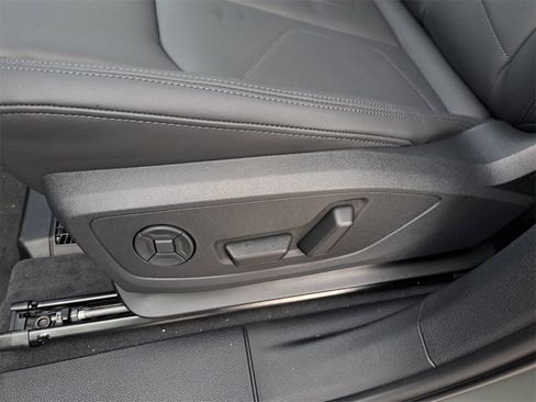 New 2025 Audi Q3 2.0T Premium image 19