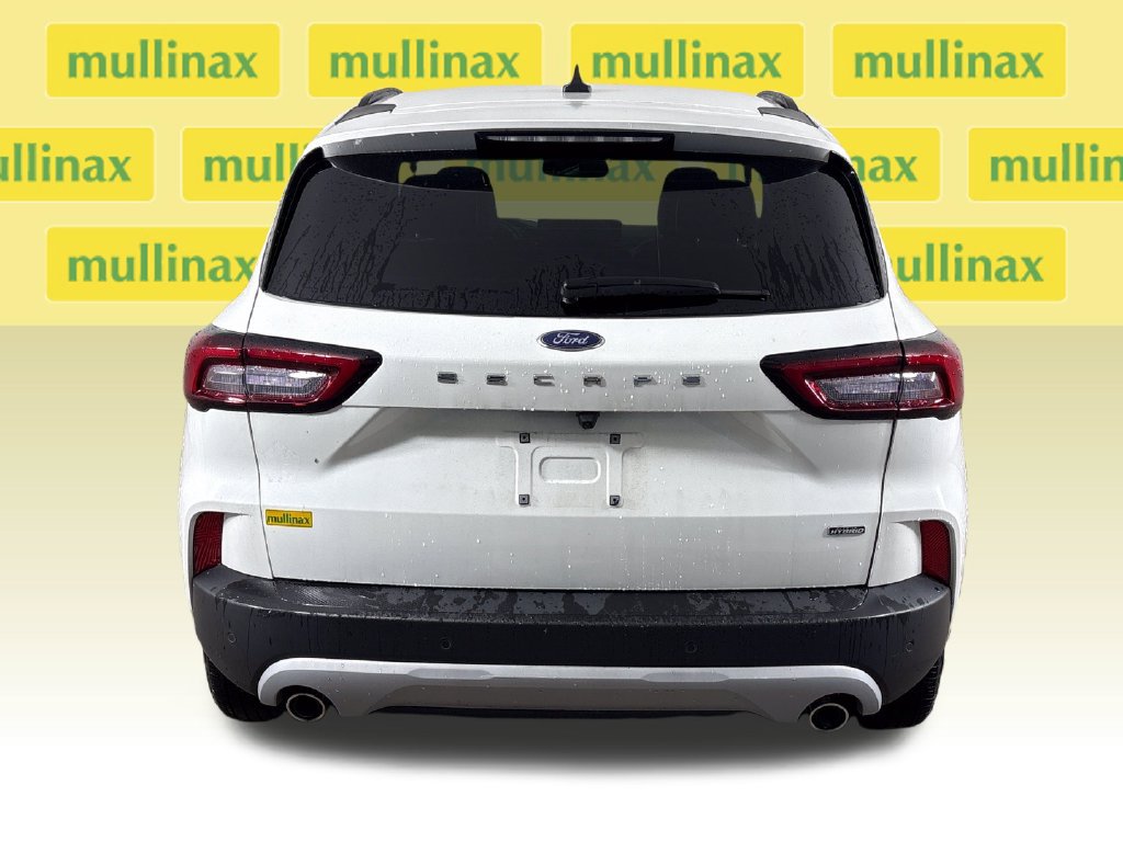 Certified 2025 Ford Escape SE w/ PHEV Premium Package FWD image 9