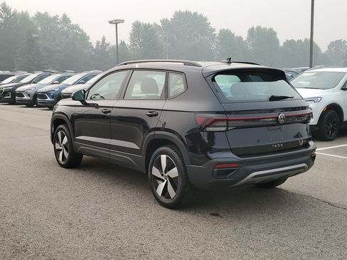 Used 2025 Volkswagen Taos S AWD/4WD image 5