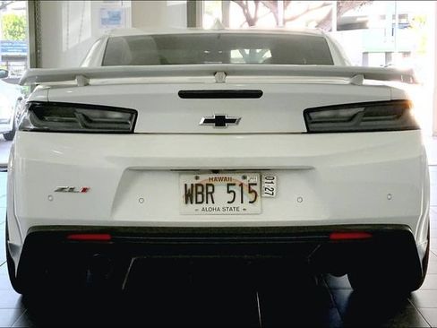 Used 2018 Chevrolet Camaro ZL1 RWD image 4