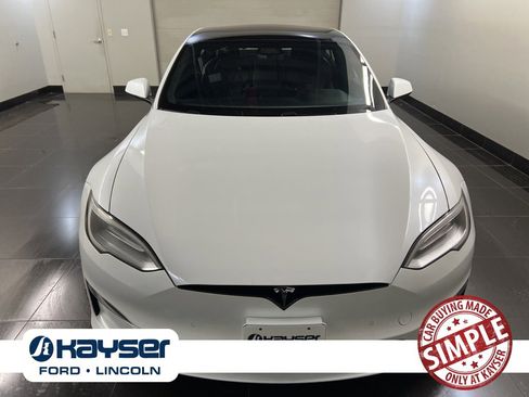 Used 2022 Tesla Model S Base image 2