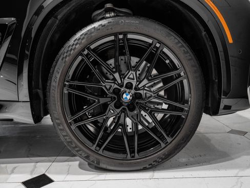 Used 2024 BMW X5 M Competition w/ Executive Package image 17