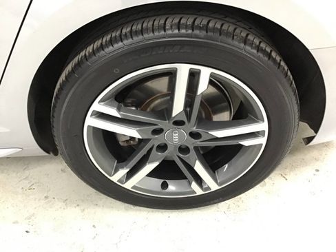 Used 2018 Audi A4 2.0T Premium Plus AWD/4WD image 7