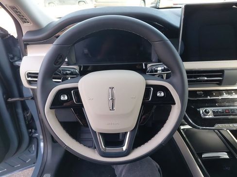 New 2026 Lincoln Corsair Premiere image 16