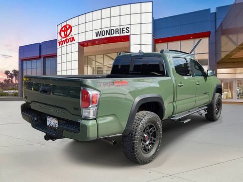 Used 2022 Toyota Tacoma TRD Off-Road w/ TRD Premium Off Road Package AWD/4WD image 4