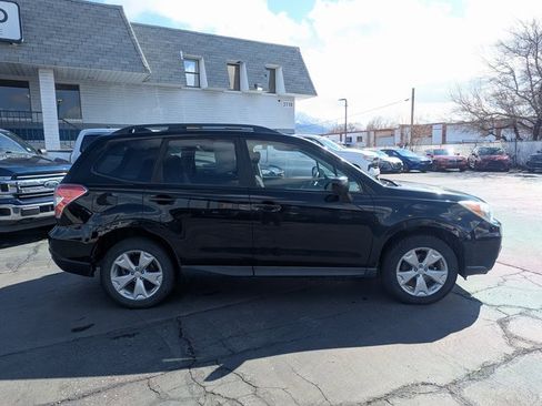 Used 2016 Subaru Forester 2.5i Premium image 2