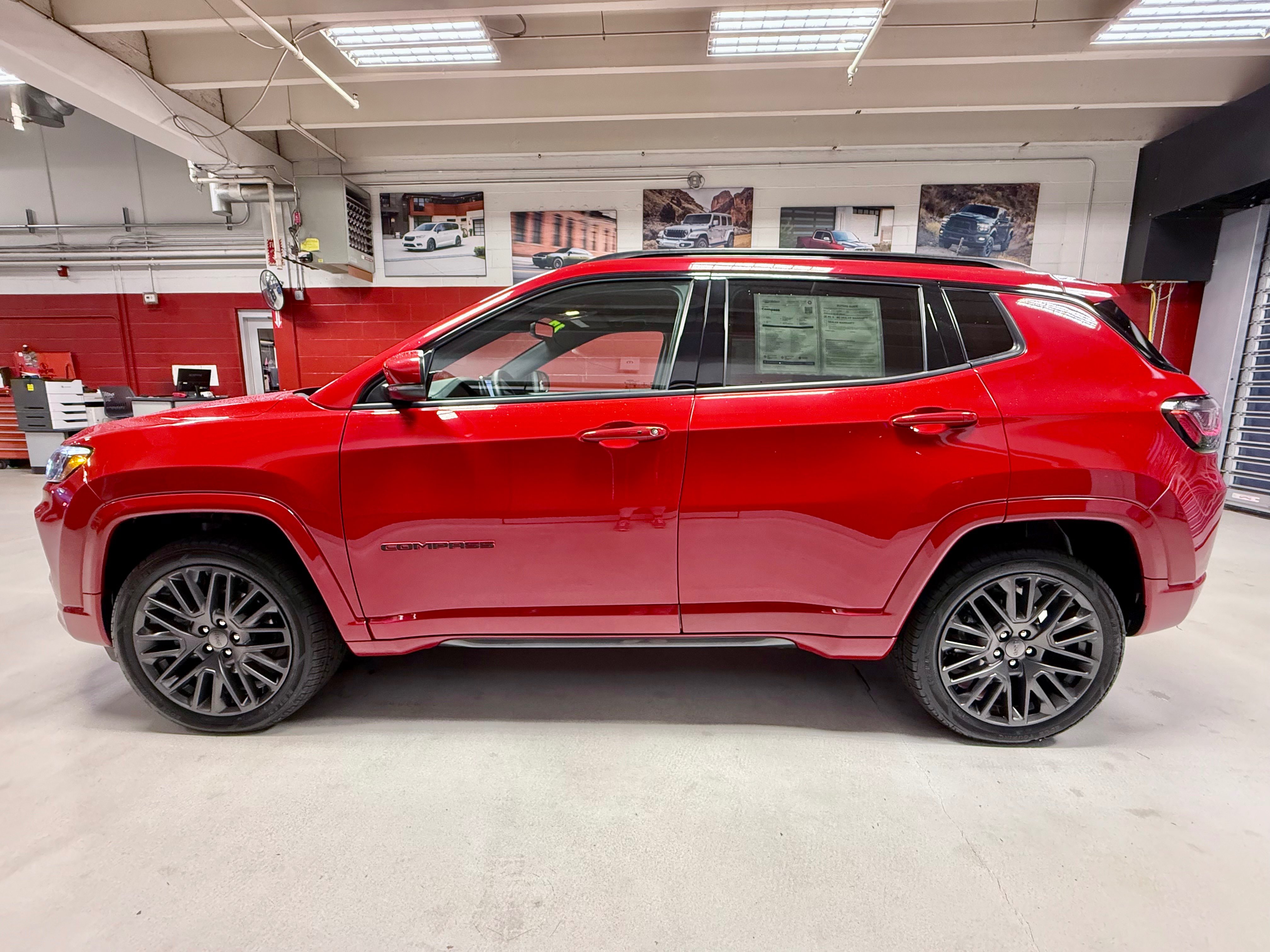 Certified 2022 Jeep Compass Limited w/ (RED) Package AWD/4WD image 2