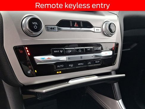 Used 2022 Ford Explorer XLT w/ Equipment Group 202A image 16