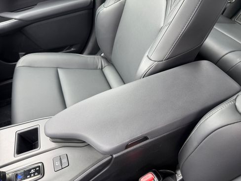 Used 2025 Lexus UX 300h FWD w/ Accessory Package (Z2) image 14