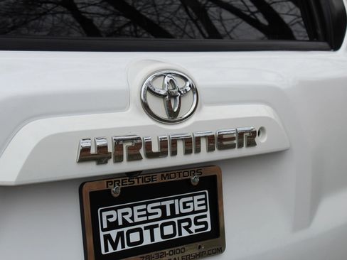 Used 2015 Toyota 4Runner SR5 image 45
