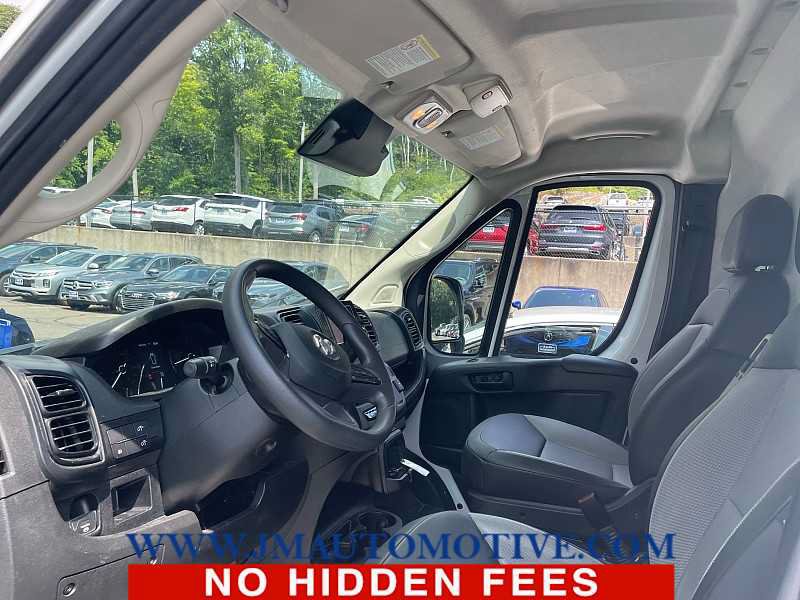 Used 2025 RAM ProMaster 2500 w/ Convenience Group FWD image 2
