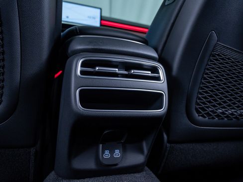 Used 2026 Genesis GV70 2.5T image 17