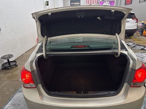 Used 2014 Chevrolet Cruze LS image 20