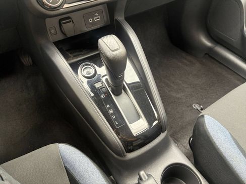 Used 2025 Nissan Versa SV FWD image 34