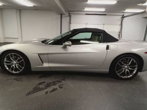 Used 2005 Chevrolet Corvette Convertible w/ Preferred Equipment Group RWD image 5
