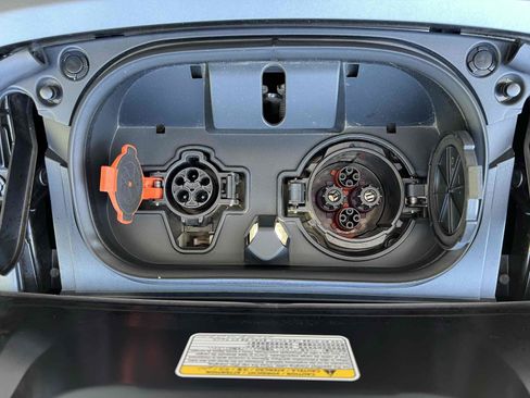 Used 2022 Nissan Leaf SV Plus w/ Protection Package FWD image 13