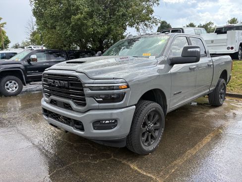 Used 2026 RAM 2500 Laramie w/ Night Edition AWD/4WD image 3