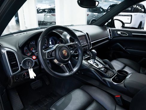 Used 2016 Porsche Cayenne AWD/4WD image 11
