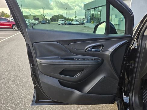 Used 2019 Buick Encore Sport Touring image 21