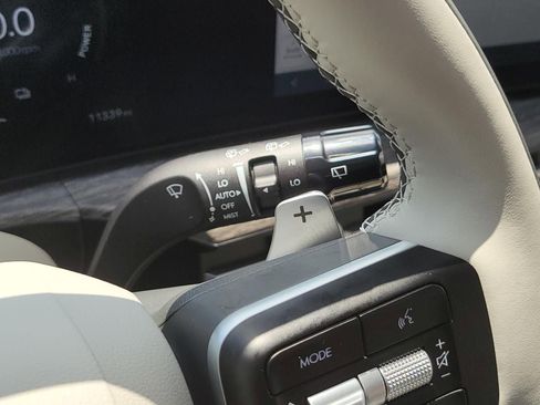 Used 2025 Hyundai Santa Fe Calligraphy FWD image 30