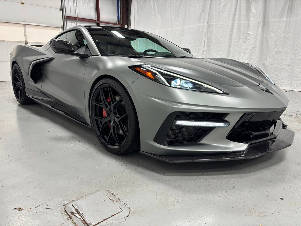 Used 2022 Chevrolet Corvette Stingray Coupe w/ Z51 Performance Package RWD image 8