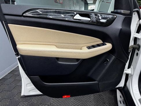 Used 2019 Mercedes-Benz GLS 450 4MATIC image 38