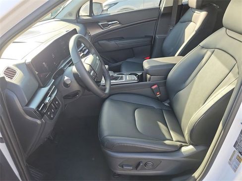 New 2026 Kia Sportage EX image 23