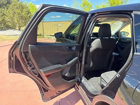 Certified 2025 Ford Escape Active AWD/4WD image 18