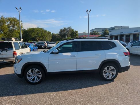 Certified 2023 Volkswagen Atlas SE w/ Panoramic Sunroof Package FWD image 2
