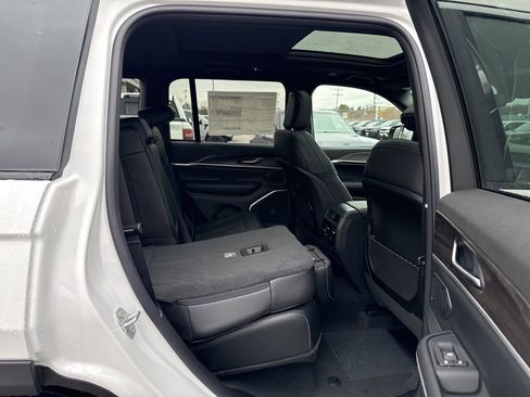 New 2026 Jeep Grand Cherokee Limited image 28
