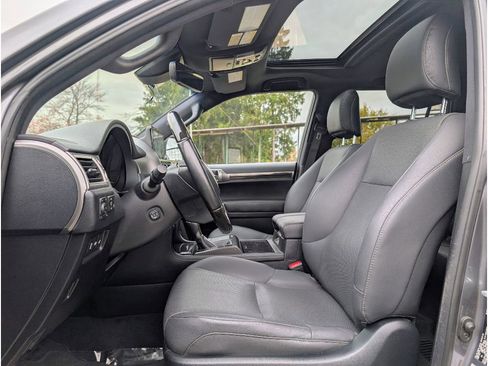Used 2022 Lexus GX 460 Premium image 14
