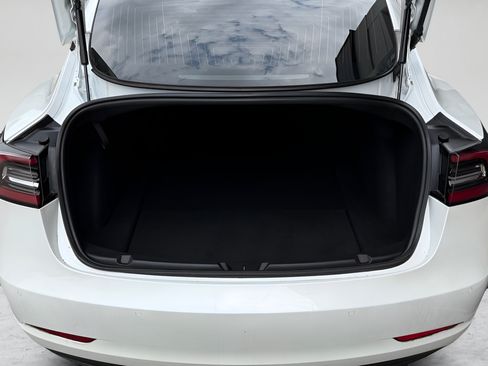 Used 2020 Tesla Model 3 Standard Range Plus RWD image 29
