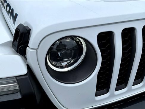 Used 2023 Jeep Wrangler Unlimited Rubicon 4xe w/ Cold Weather Group AWD/4WD image 31
