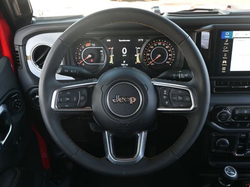 Used 2024 Jeep Wrangler Sahara w/ Safety Group AWD/4WD image 17