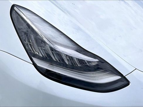 Used 2023 Tesla Model Y Long Range AWD/4WD image 30