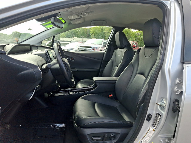 Certified 2021 Toyota Prius Prime Limited w/ Carpet Mat Package (TMS) FWD image 9