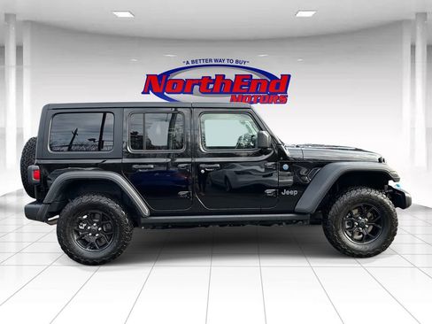 Used 2024 Jeep Wrangler Unlimited image 8