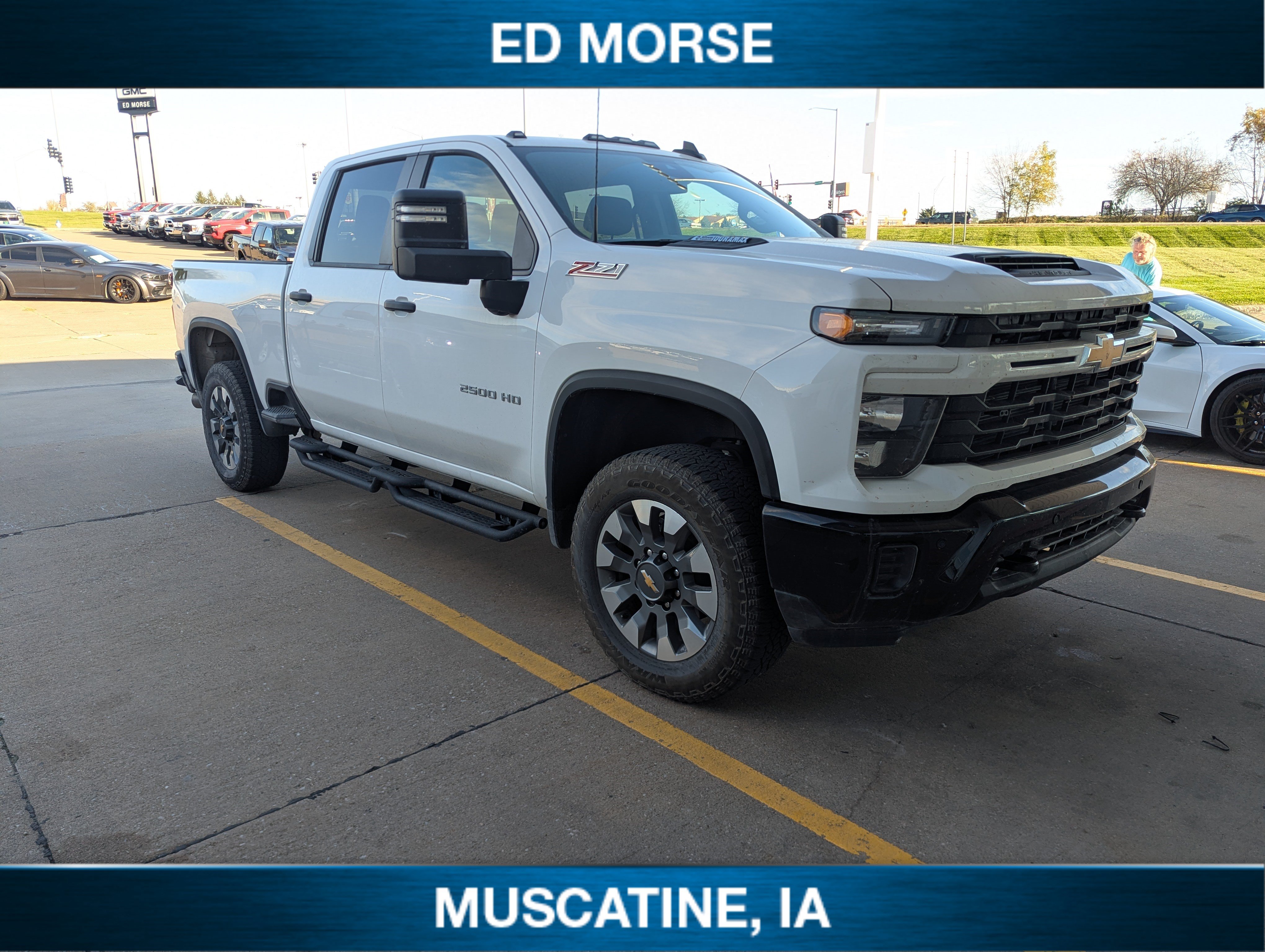 Used 2025 Chevrolet Silverado 2500 Custom w/ Custom Value Package AWD/4WD image 2