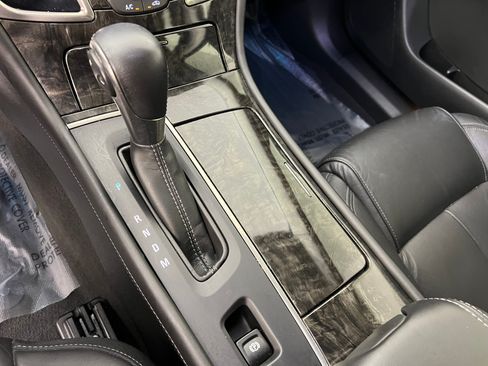 Used 2015 Buick LaCrosse Leather FWD image 31