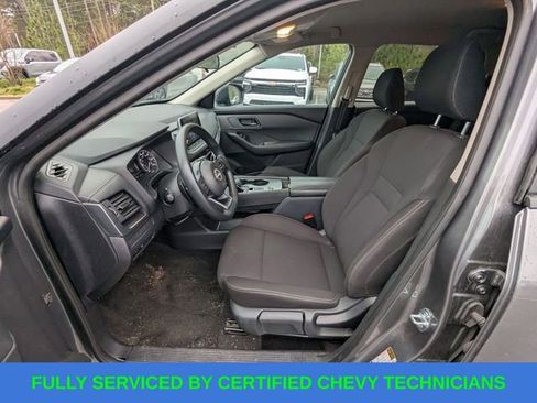 Used 2024 Nissan Rogue S image 11