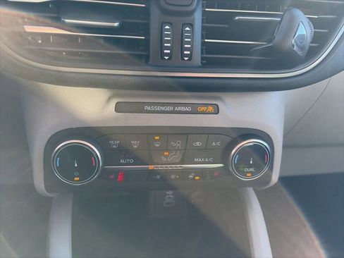 Certified 2025 Ford Escape Active w/ Cold Weather Package image 17