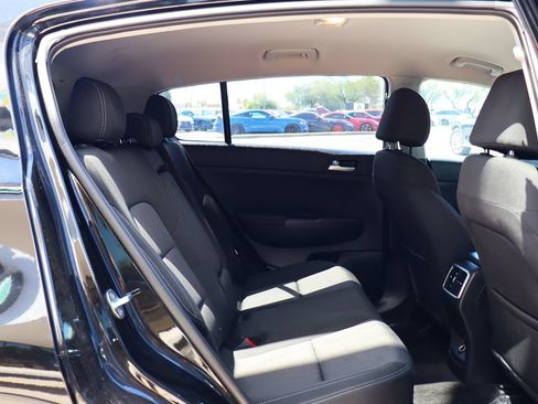 Used 2022 Kia Sportage LX FWD image 27