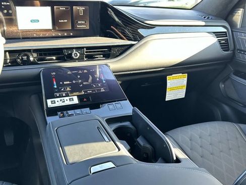 New 2026 INFINITI QX80 Autograph w/ Premium Cargo Package AWD/4WD image 30