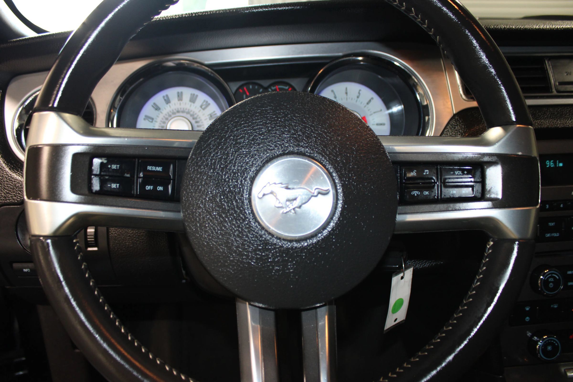 Used 2011 Ford Mustang GT Premium w/ Comfort Pkg RWD image 20