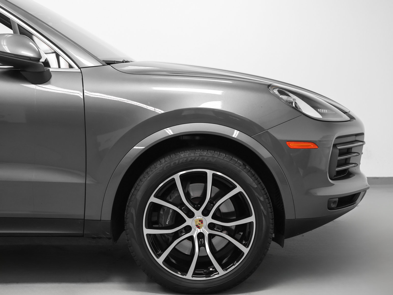 Certified 2023 Porsche Cayenne AWD/4WD image 14