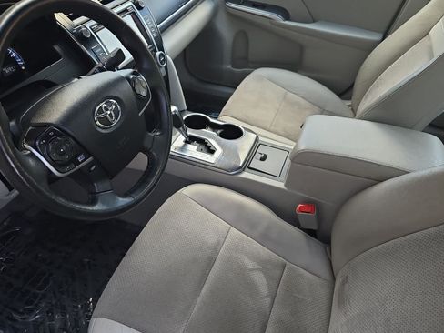 Used 2014 Toyota Camry XLE w/ Leather Package FWD image 11