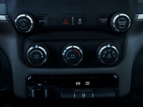 Used 2024 RAM 2500 Big Horn image 17